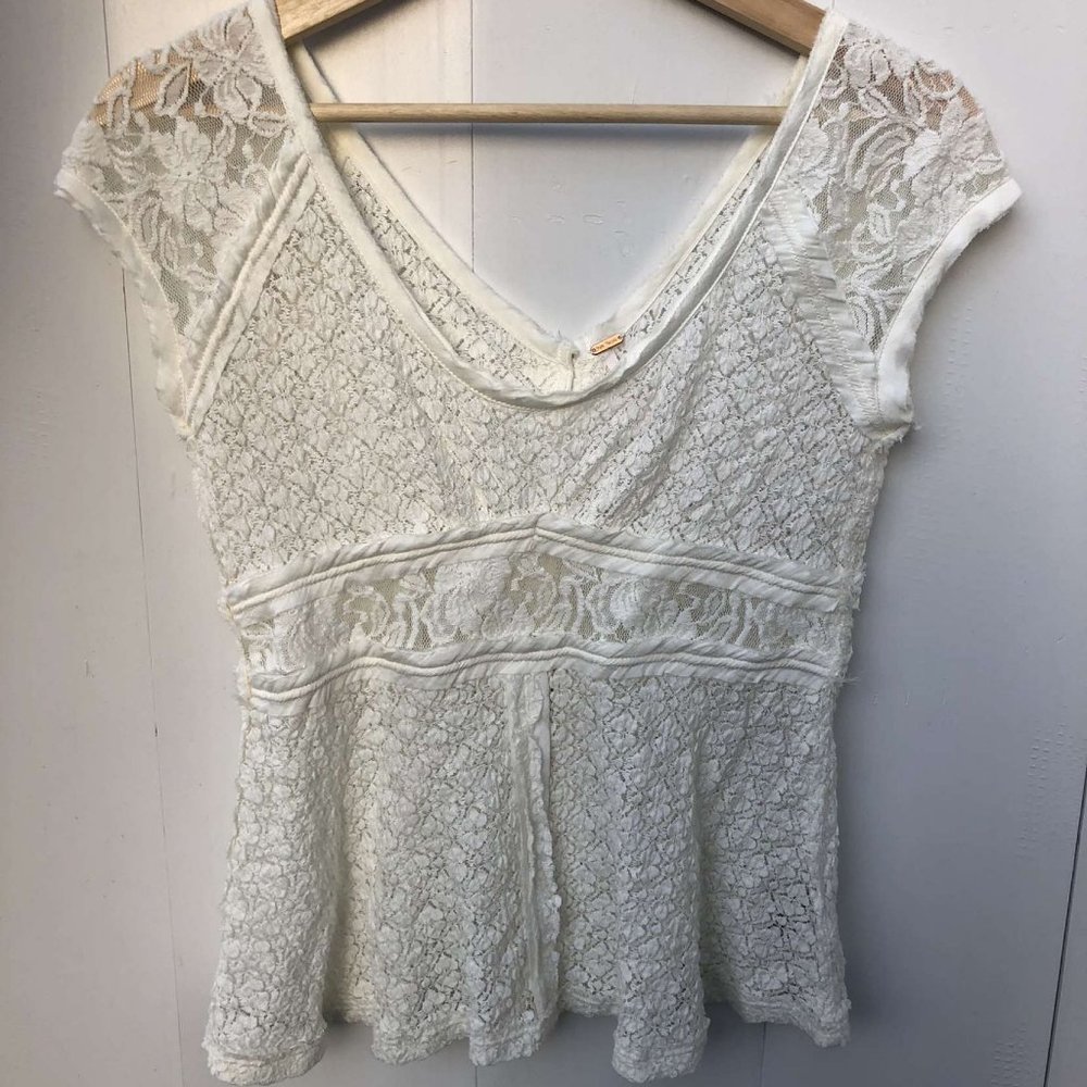 FREE PEOPLE lace white top